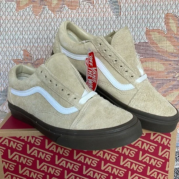 Vans WMNS Old Skool
Hairy Suede Khaki
VN0005UAKHK
Sneakers - Picture 5 of 16